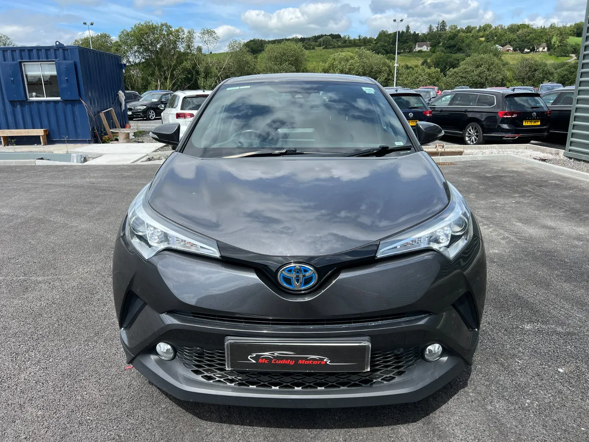 2018 (182) Toyota CH-R Design 1.8 CVT Hybrid - Image 3