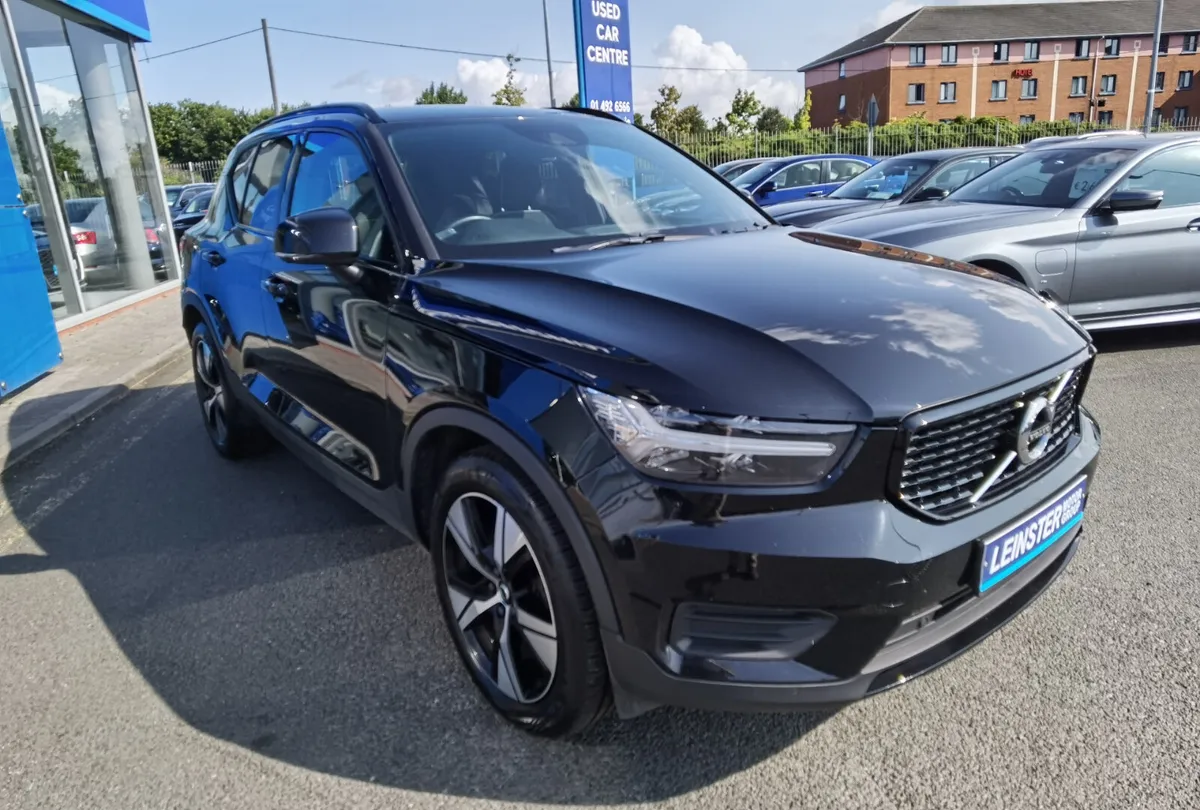 VOLVO XC40 1.5 RECHARGE T4 R-DESIGN - Image 3