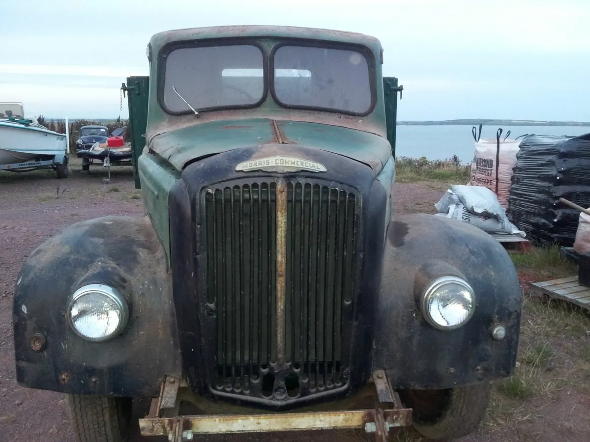 Morris Minor Commercial Diesel Tipper Truck - Image 3