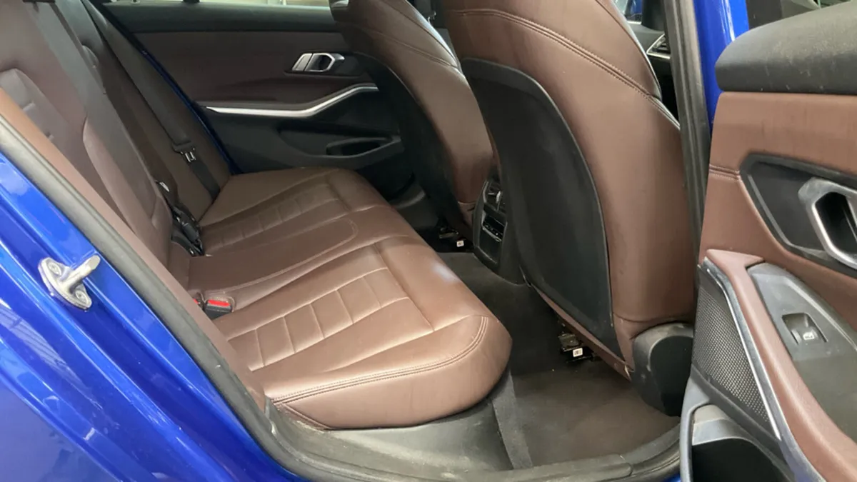 BMW 3 SERIES 330e M SPORT  HYBRID / BROWN LEATHER - Image 4