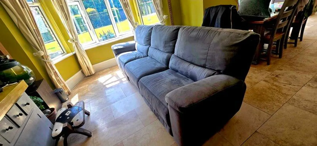 Recliner Sofa. - Image 4