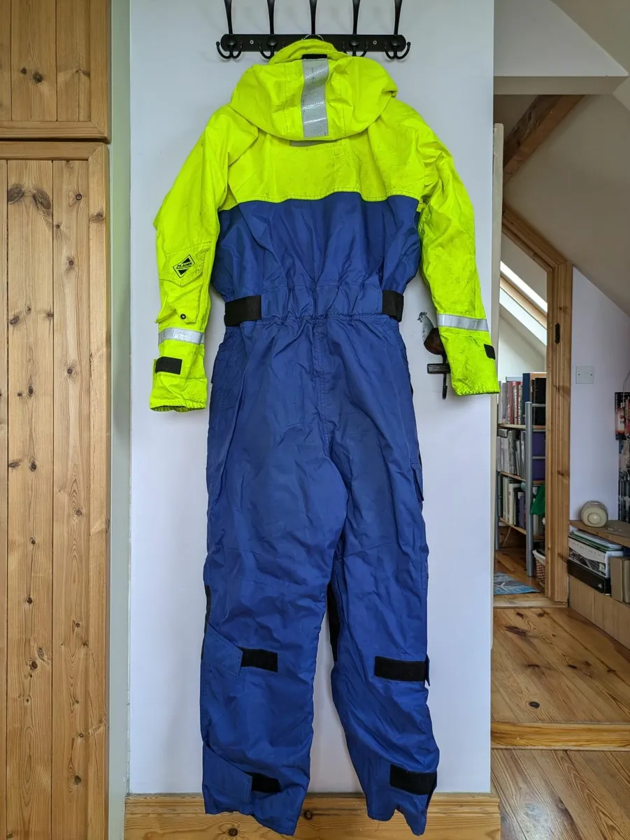 Fladen Flotation Suits + Undersuits – S, M, L - Image 2