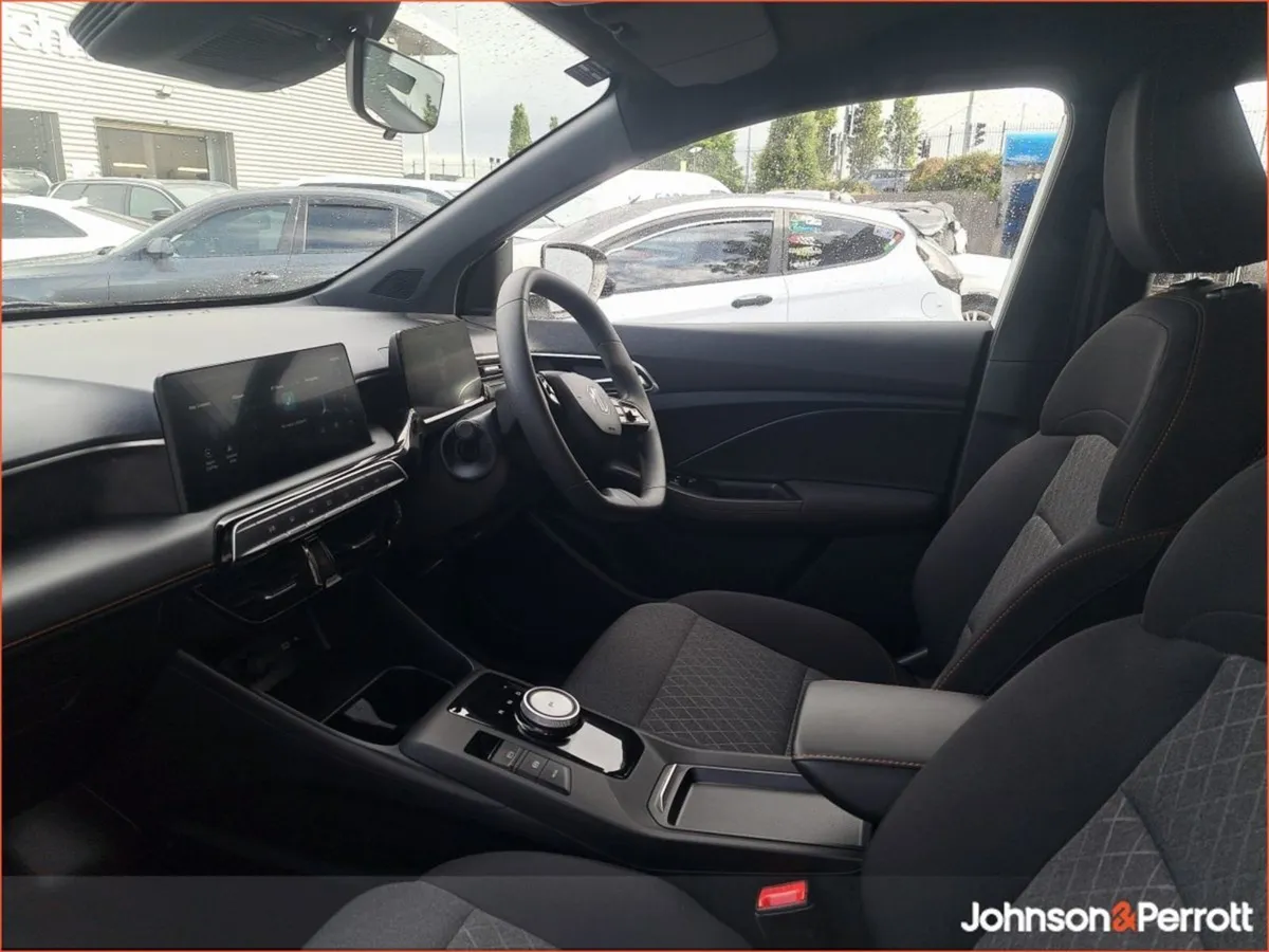 MG MG3 Excite Hybrid Like New - Image 4
