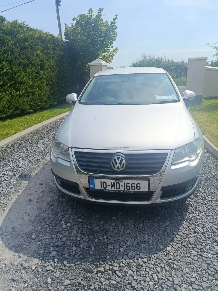 10 VW Passat 1.6 - Image 2