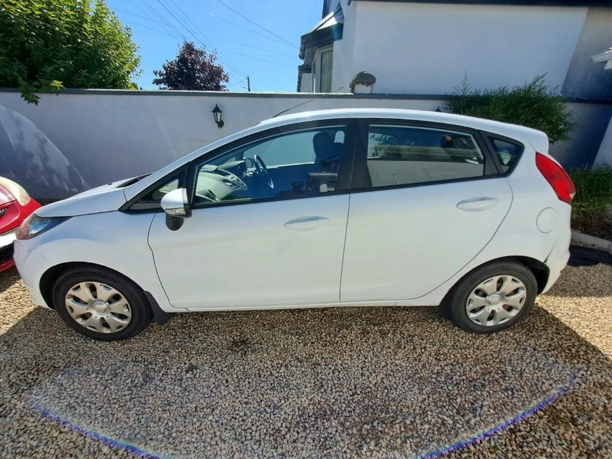 Ford Fiesta 1.6 TDCI Econetics Diesel - Image 2