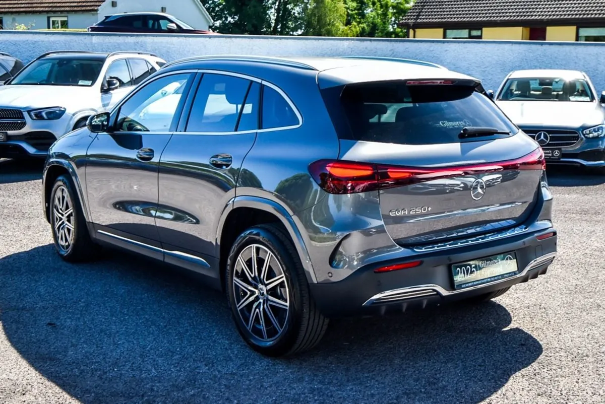 Mercedes-Benz EQA 250  560km Range AMG Executive - Image 4