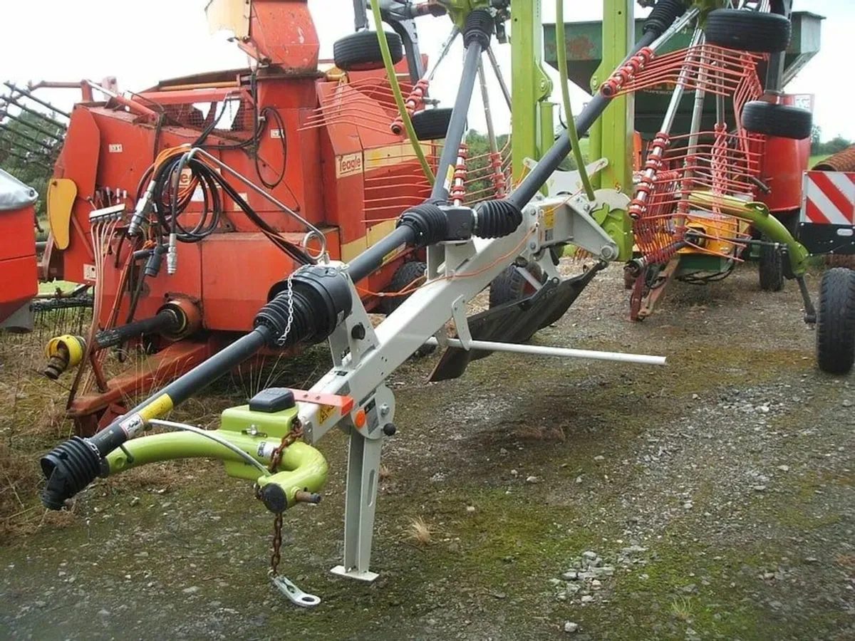 2017 Claas liner 2600 rake - Image 3