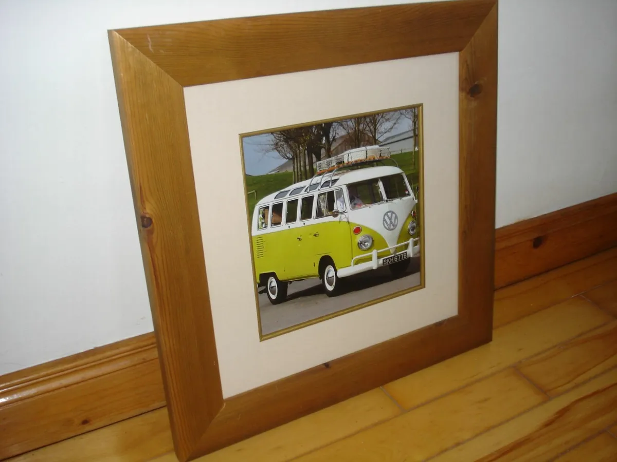 LARGE  GLASS FRAMED PRINT VW T1 MICROBUS. - Image 1