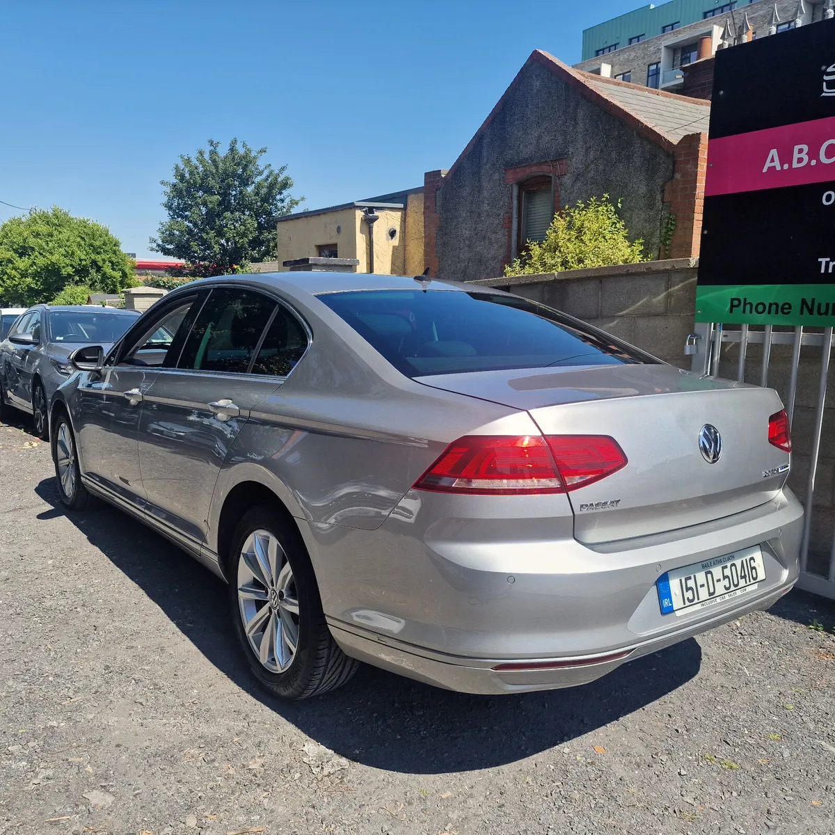 Volkswagen Passat 2015 2.0 TDI 190HP Highline - Image 4