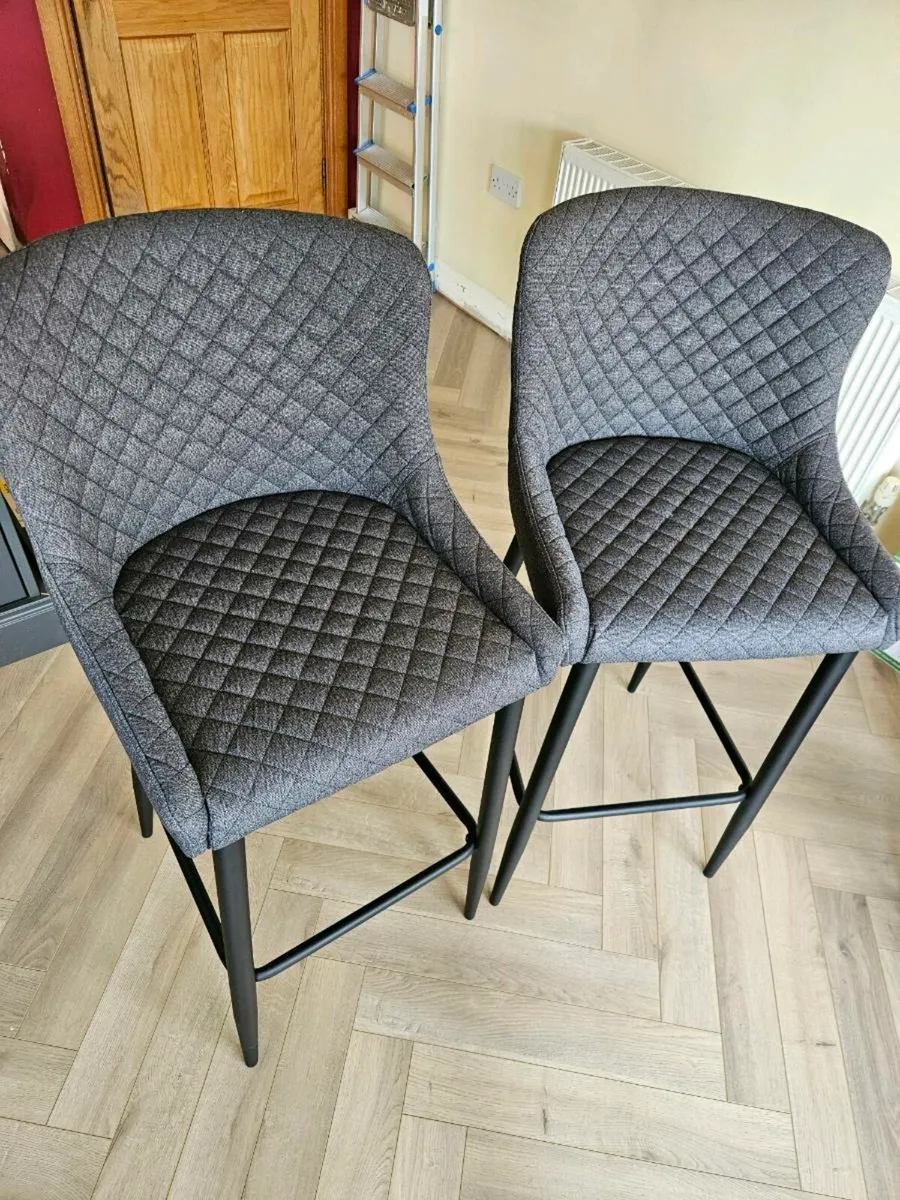Bar stools - Image 1