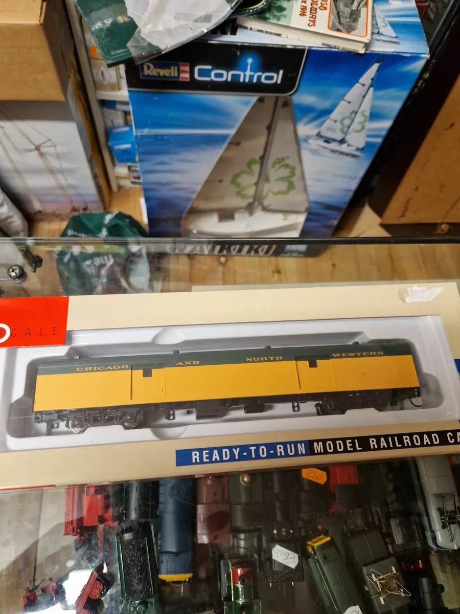Hornby Walthers HO Scale American Carraige - Image 1