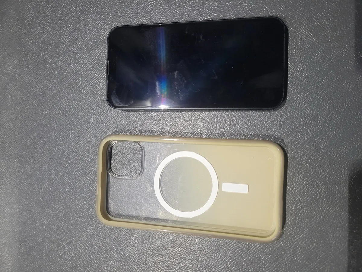 Iphone - Image 1