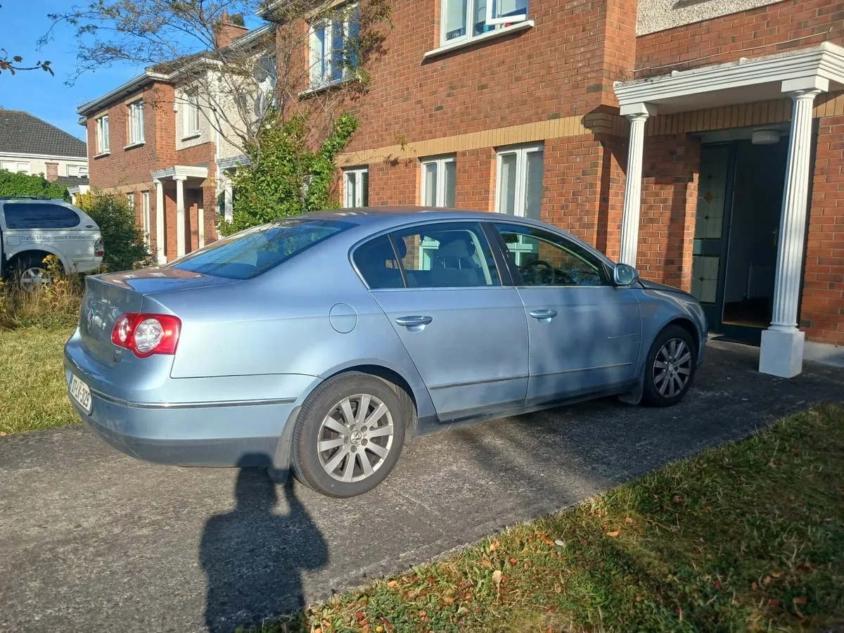 Volkswagen Passat 2007 - Image 2
