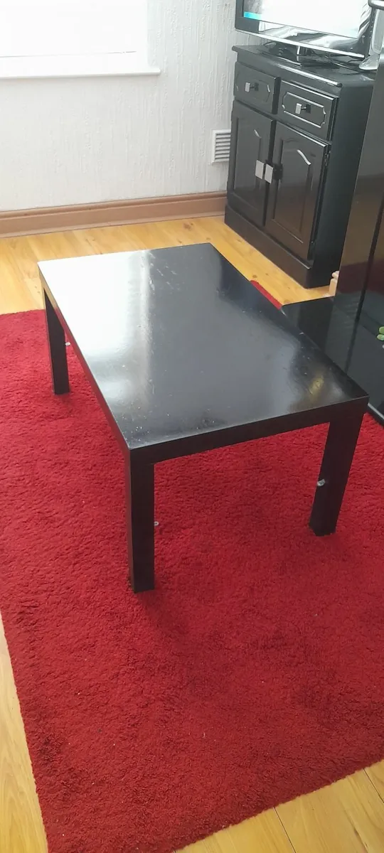 Red Rug - Image 2