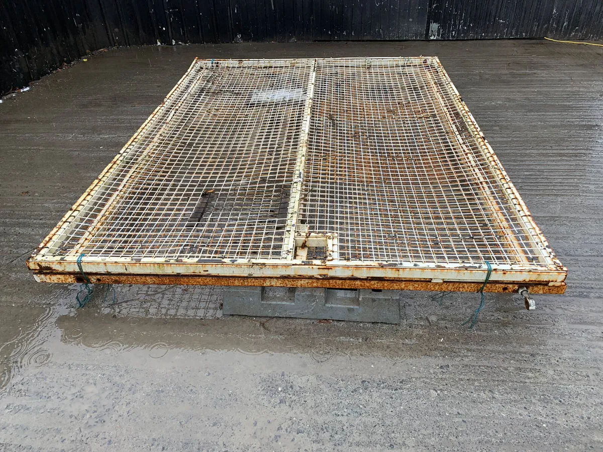 10ft x 8ft Site Entrance Gate – Heavy Duty Mesh - Image 2