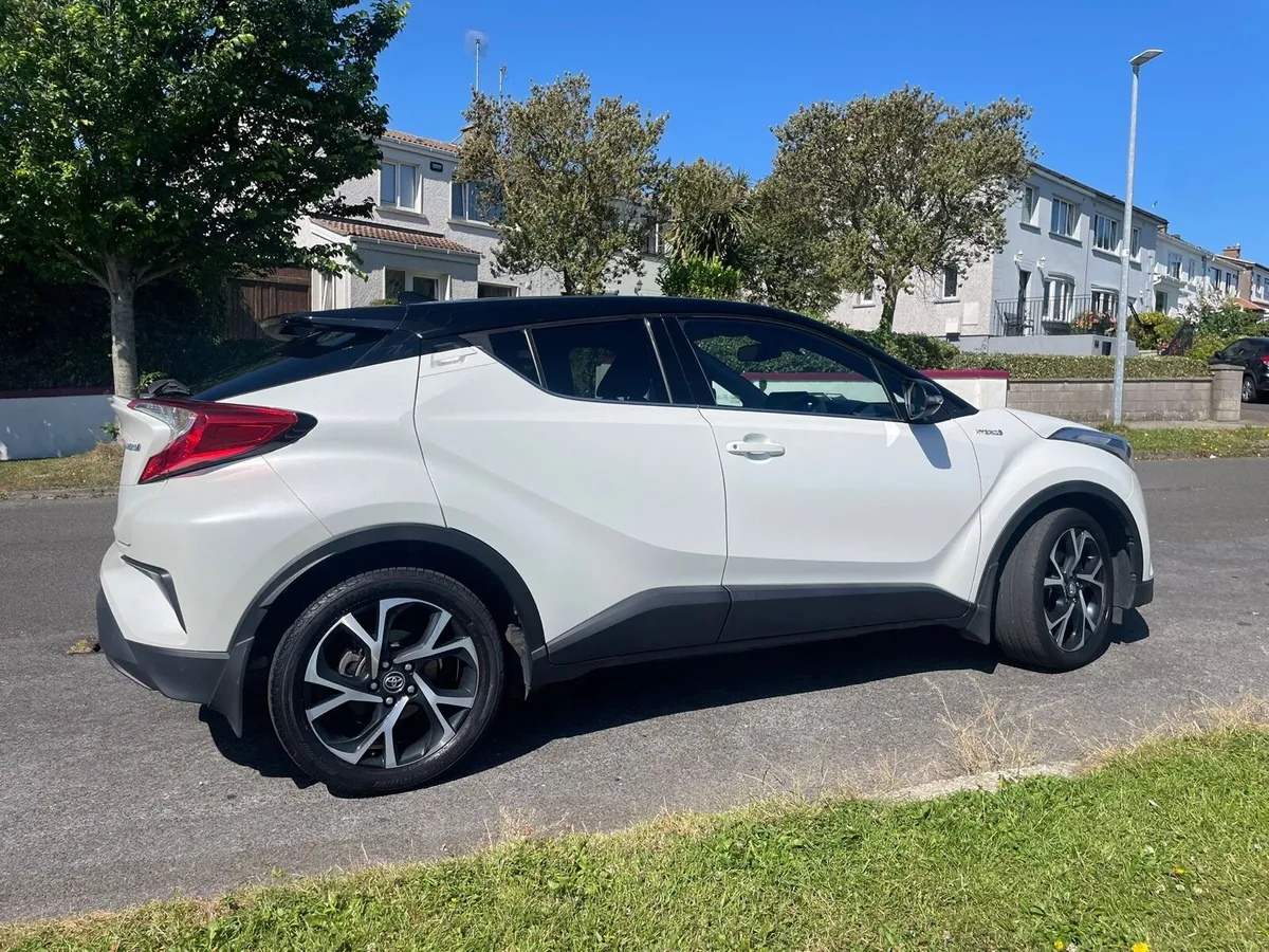 Toyota C-HR Luna Sport - Image 2