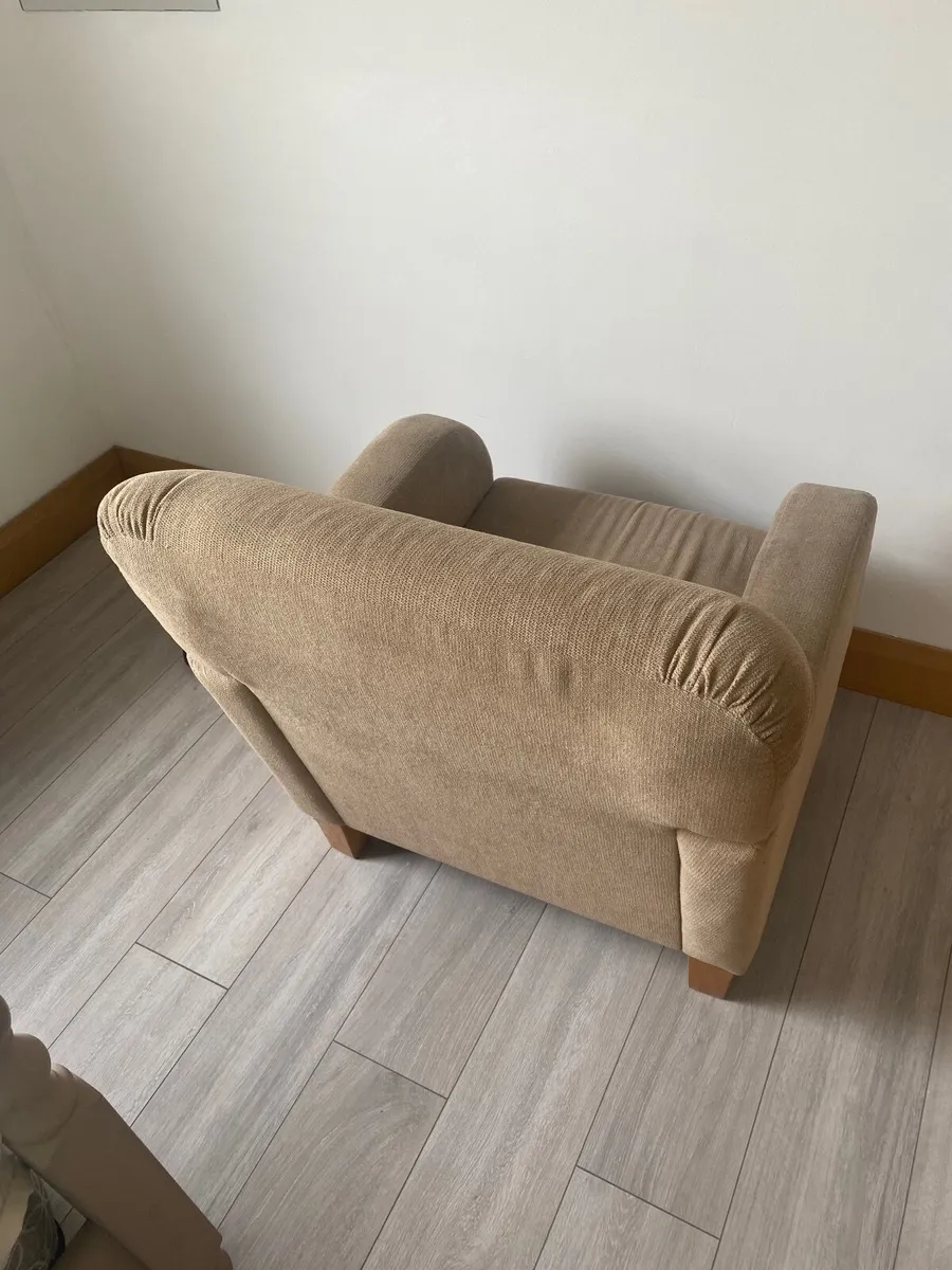 Armchair - Image 3