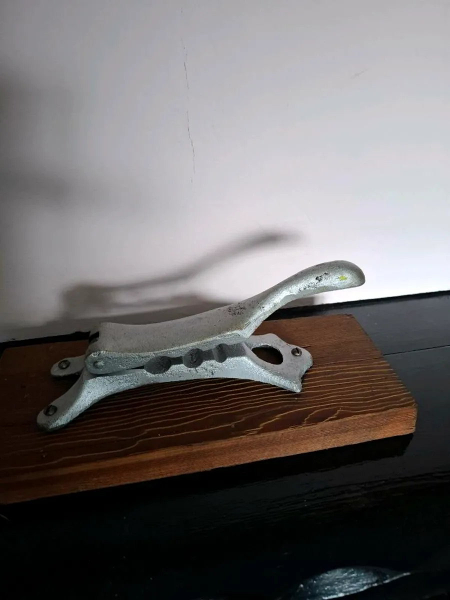 Apothecary press - Image 2