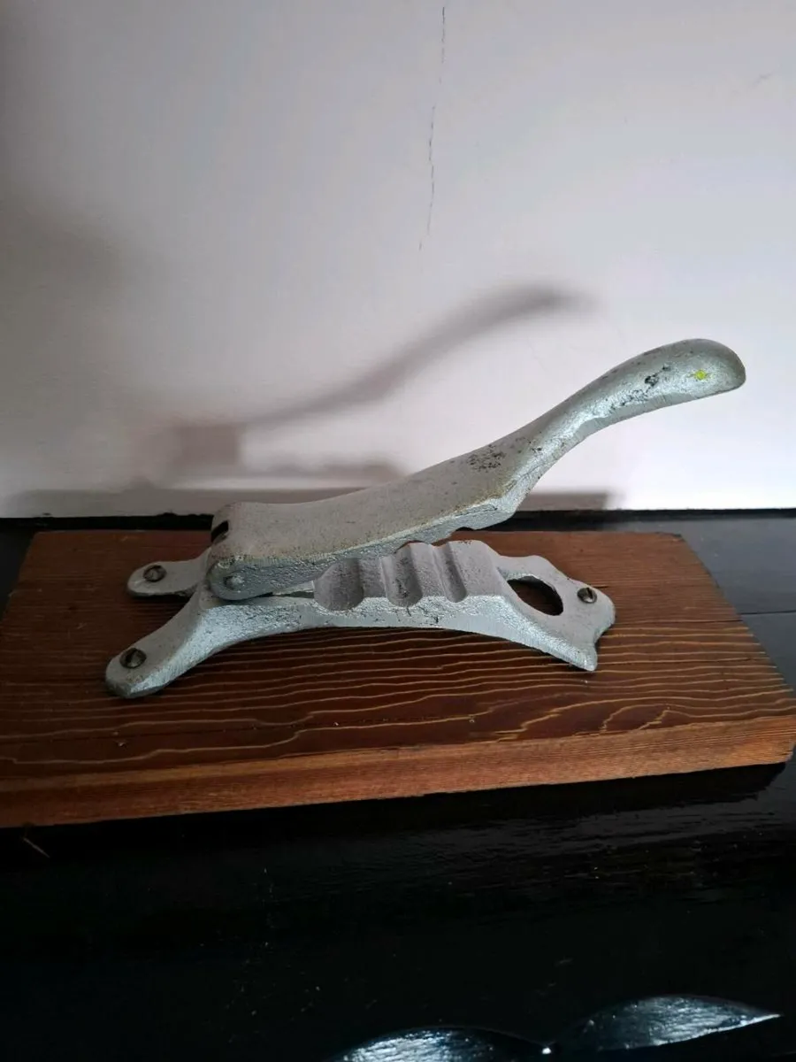 Apothecary press - Image 3