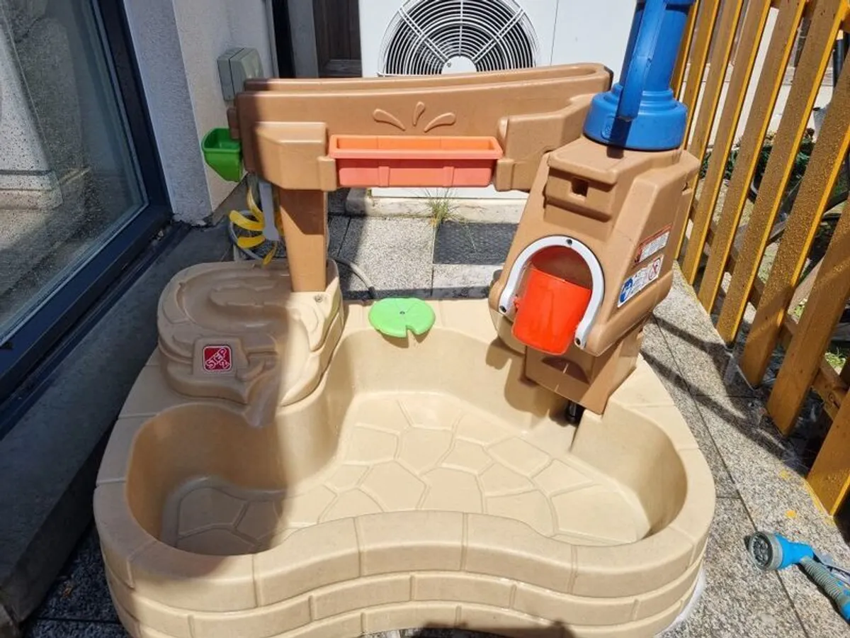 water table - Image 1