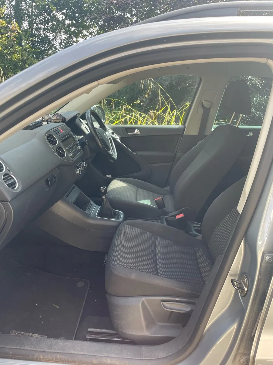 2010 Tiguan - Image 4