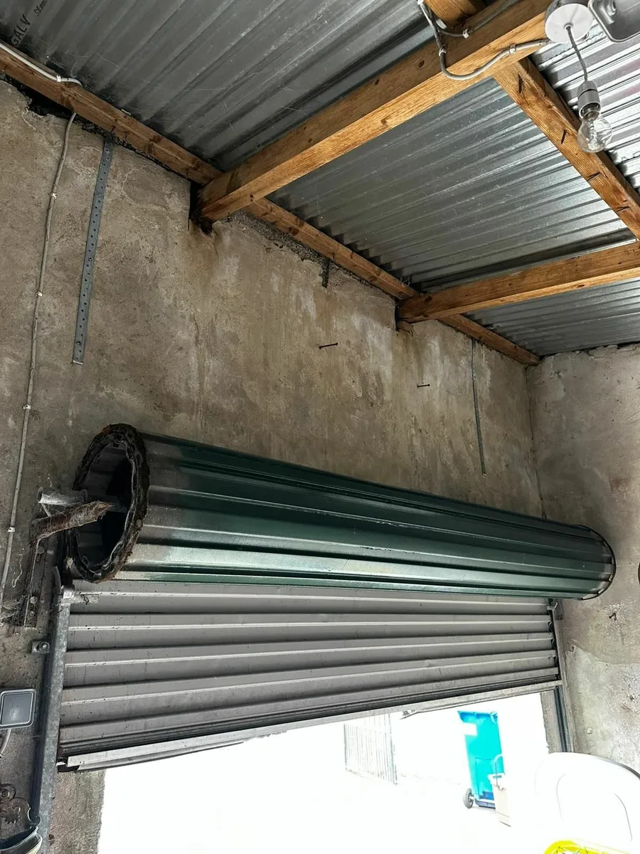 Garage roller door - Image 1