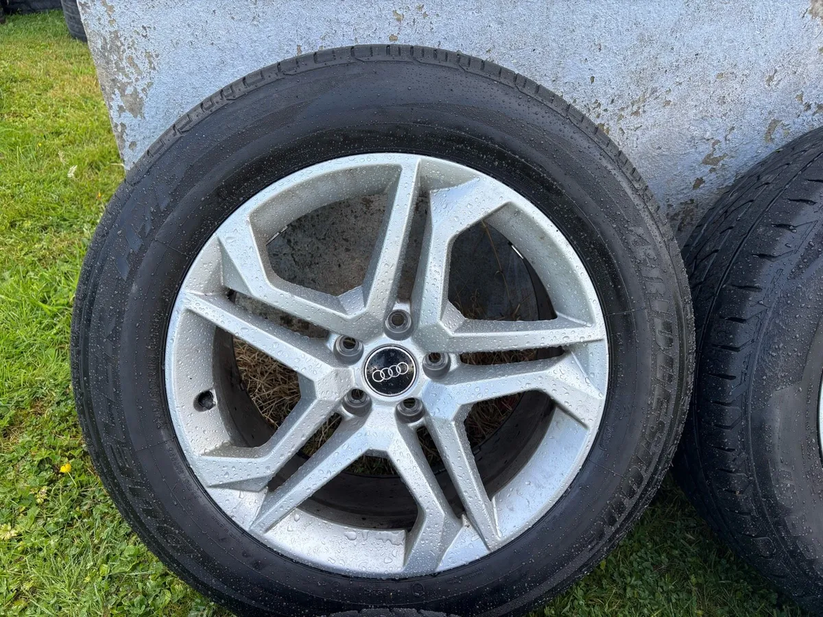 18 inch original Audi Q5 s line alloys - Image 1