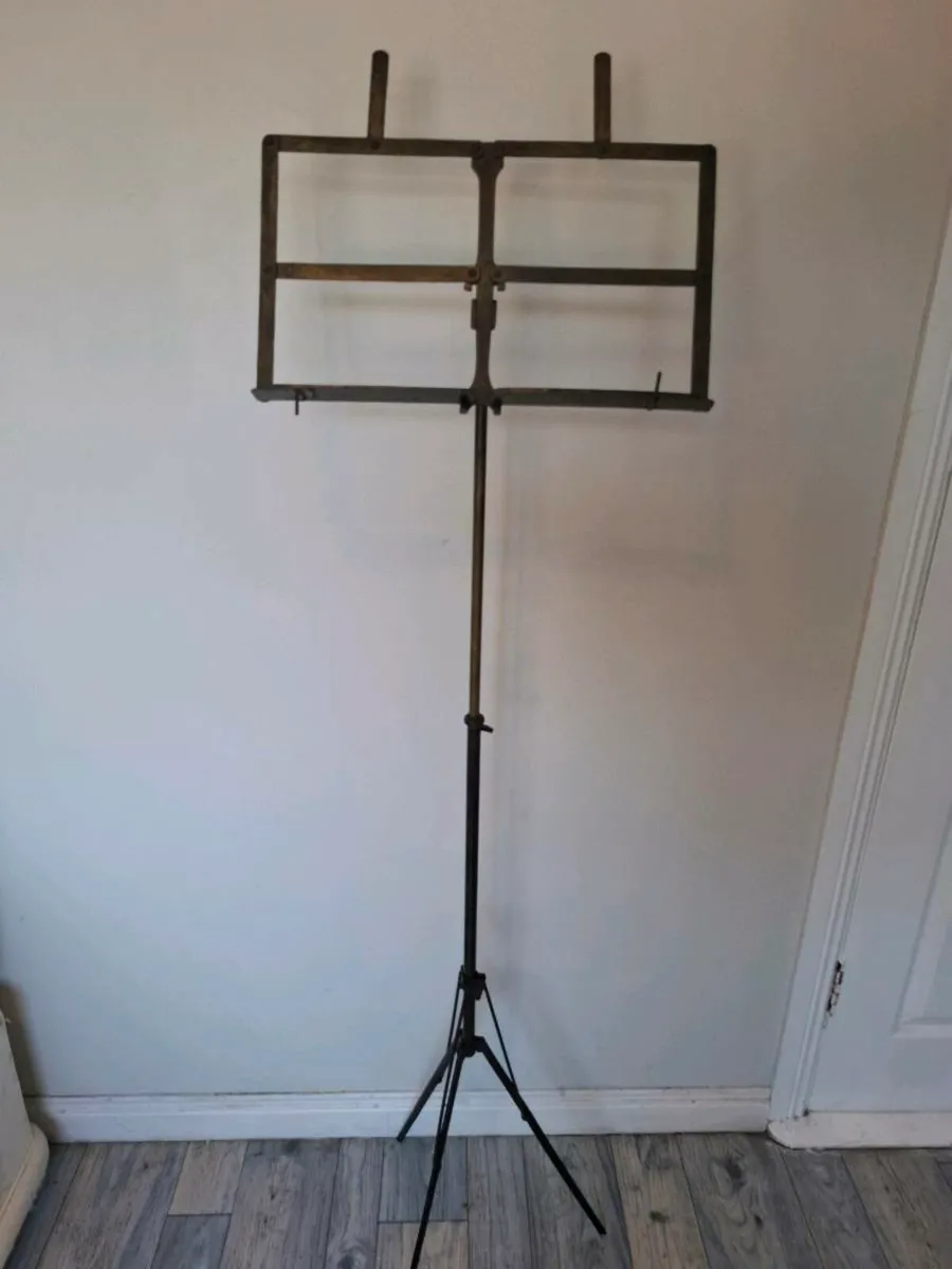 Music stand - Image 1