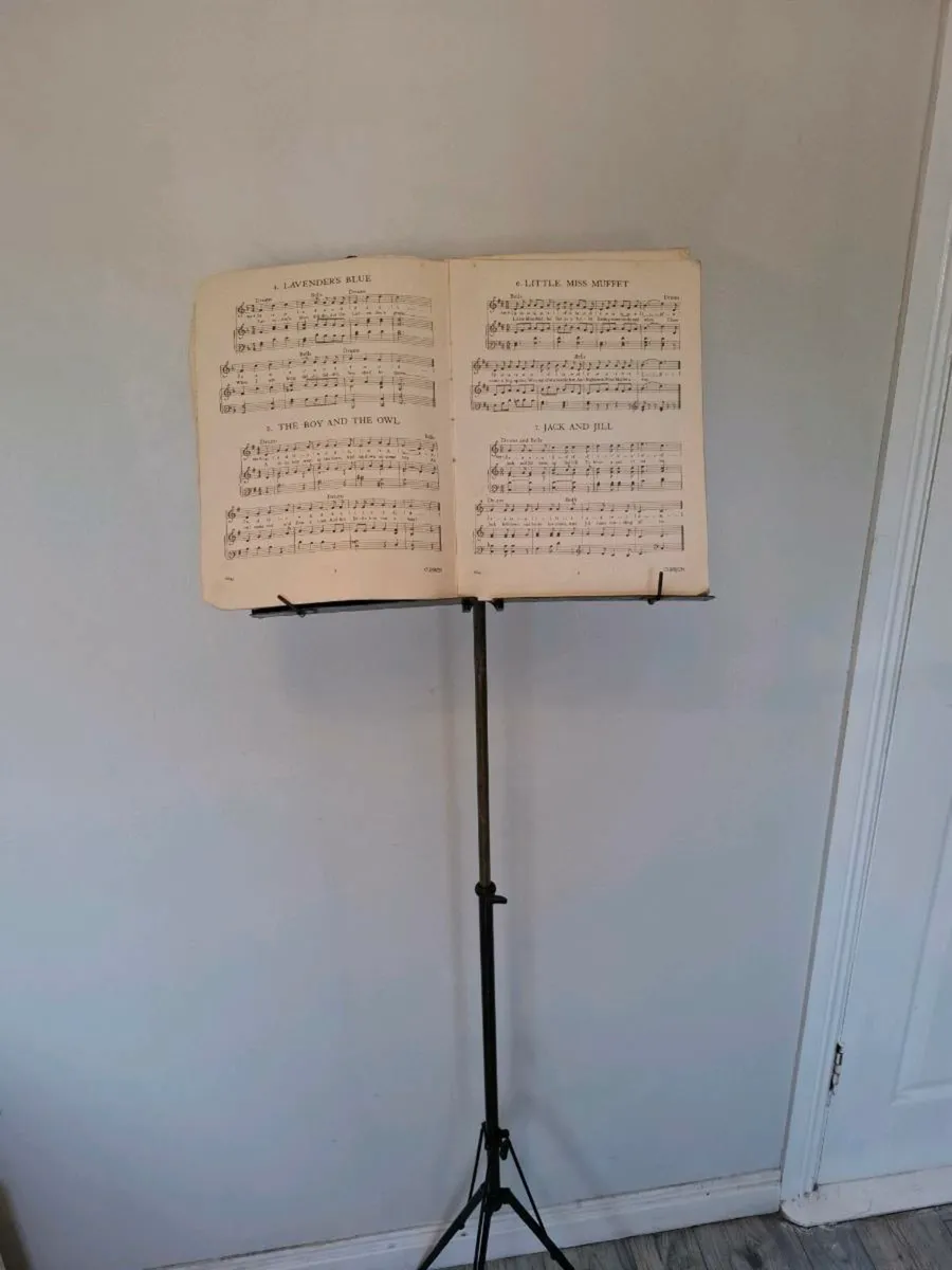 Music stand - Image 3