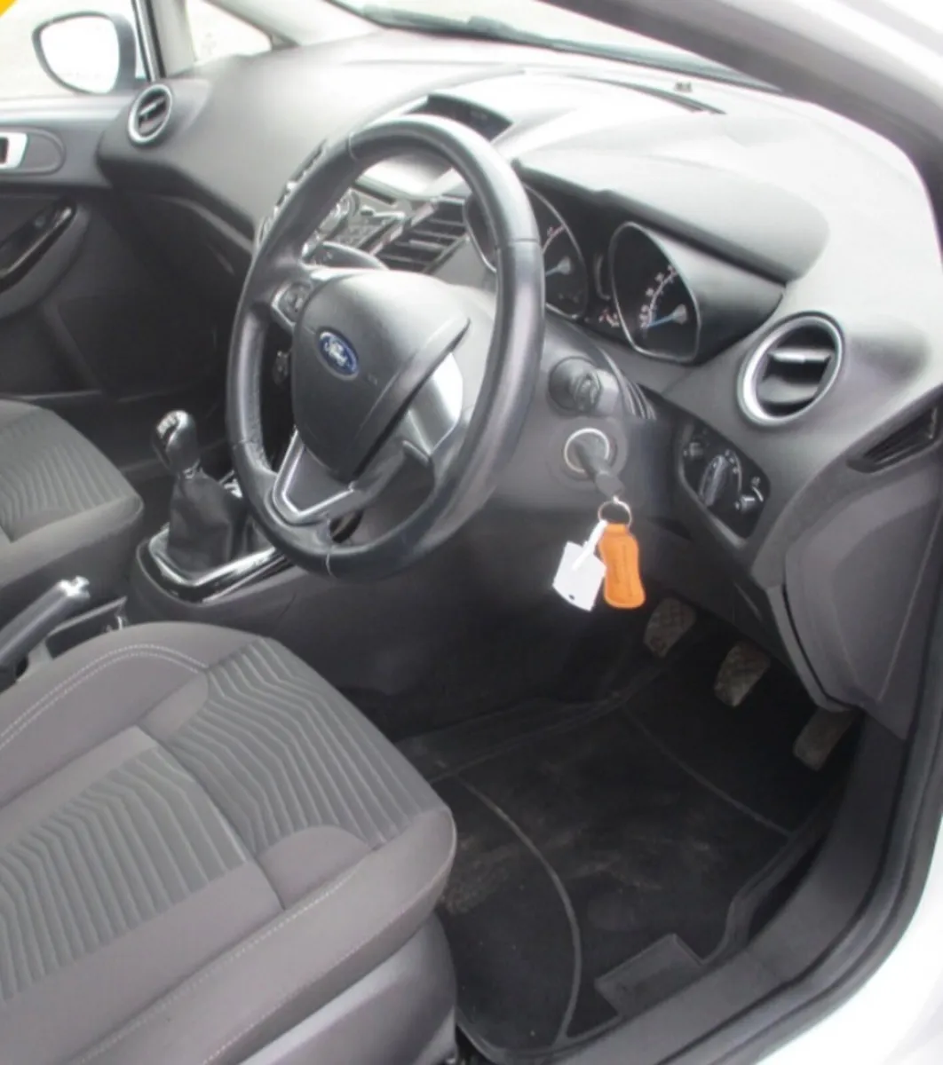 Ford Fiesta 2016 - Image 2