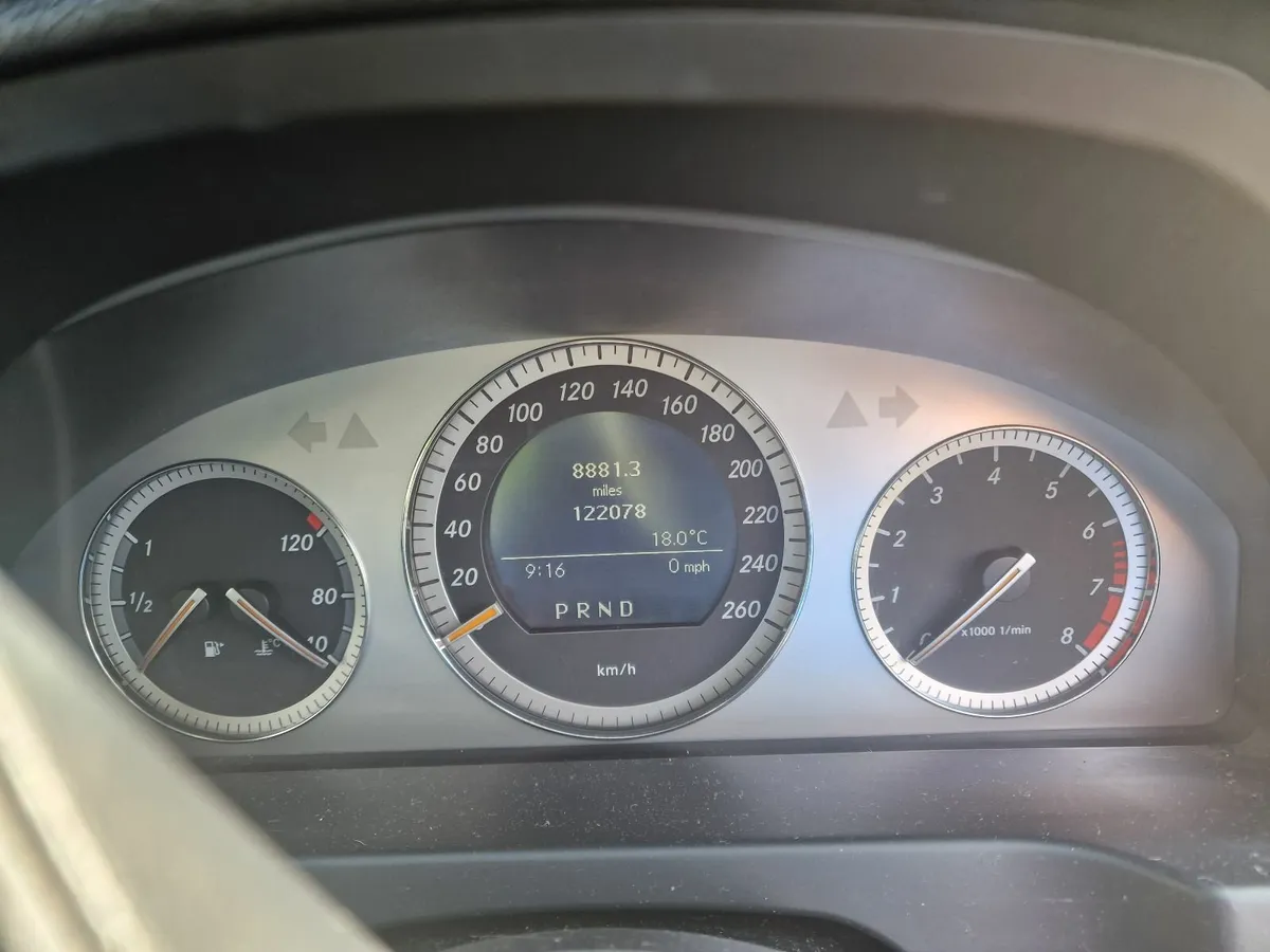 Mercedes-Benz C-Class 2007 - Image 2
