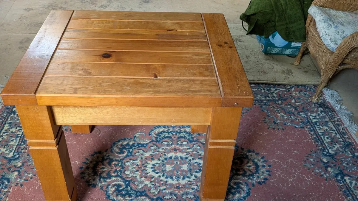 Coffee table (collection only) - Image 1