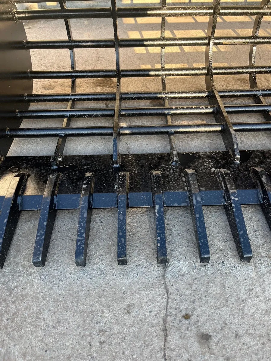 13t rake riddle bucket, pallet forks, ripper tooth - Image 4