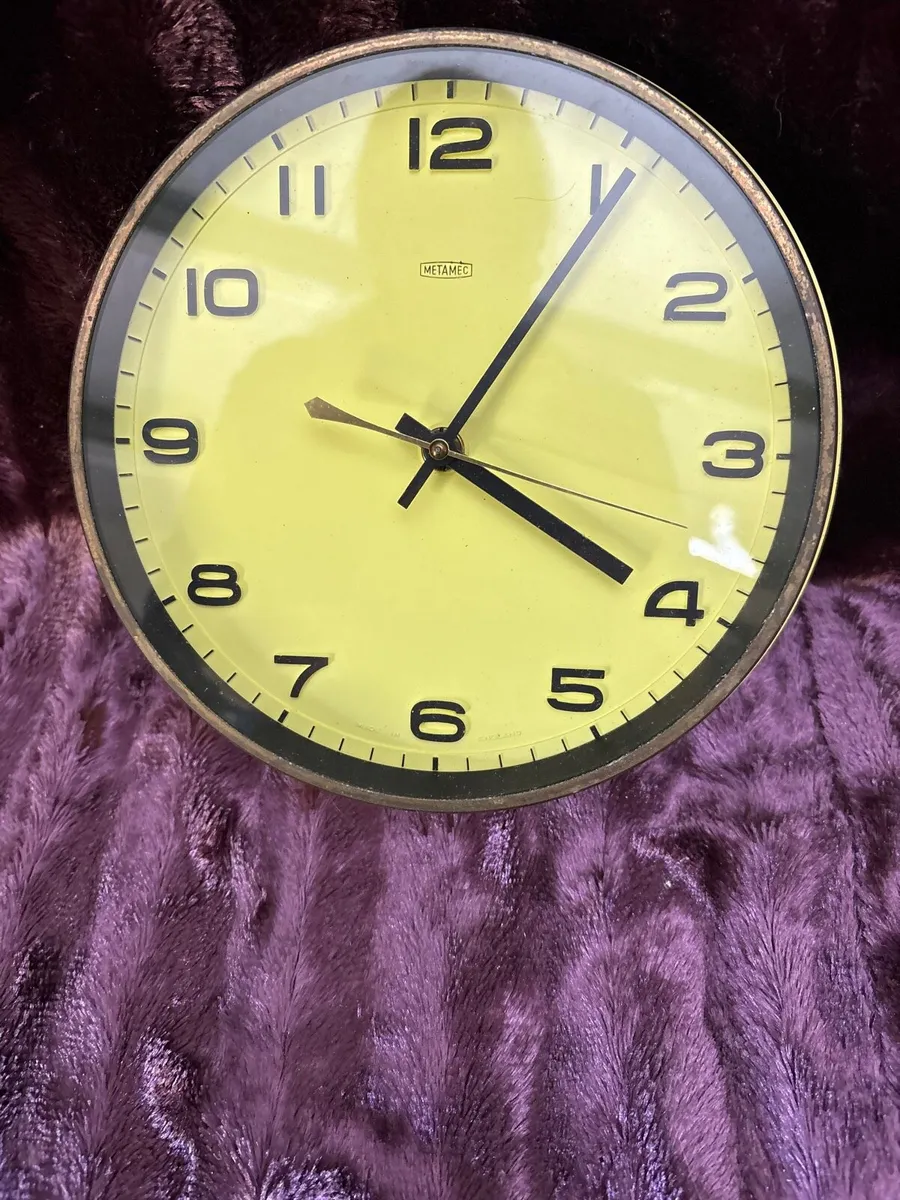 VINTAGE METAMEC CLOCK - Image 1