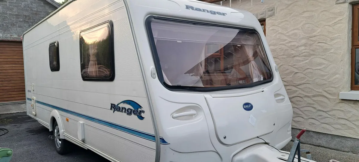 6 berth caravan - Image 2