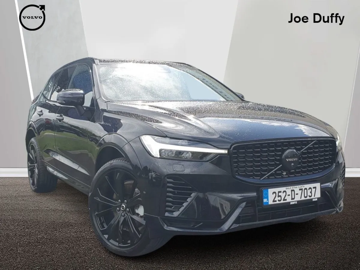 Volvo XC60 T6 AWD Black Edition - Image 1