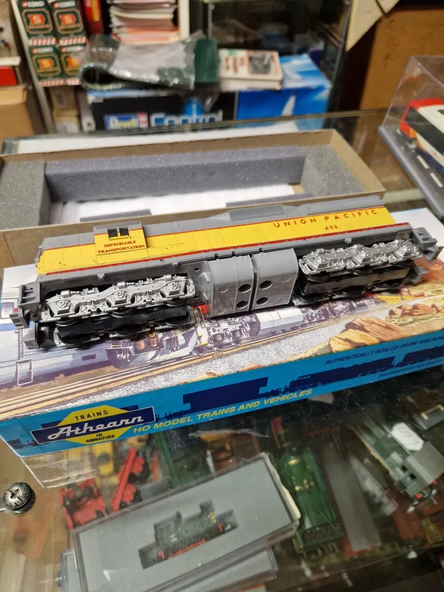 Hornby Atheann HO American Dummy Engine - Image 1