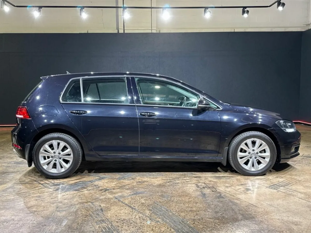 Volkswagen Golf MANUAL 1.0 TSI - COMFORTLINE - PAR - Image 3