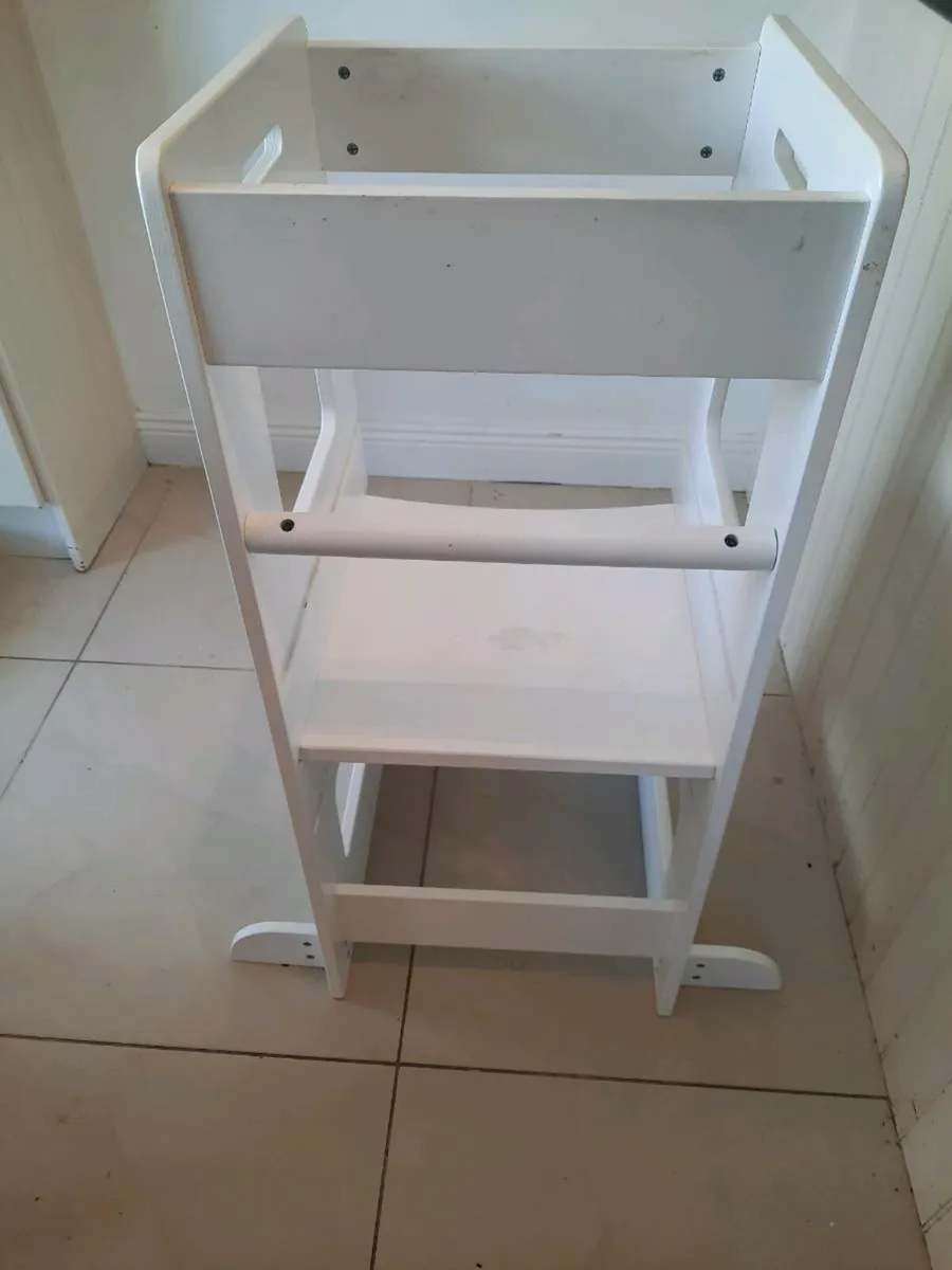 Kiddy Moon Kitchen Helper / Learning Tower - Image 2