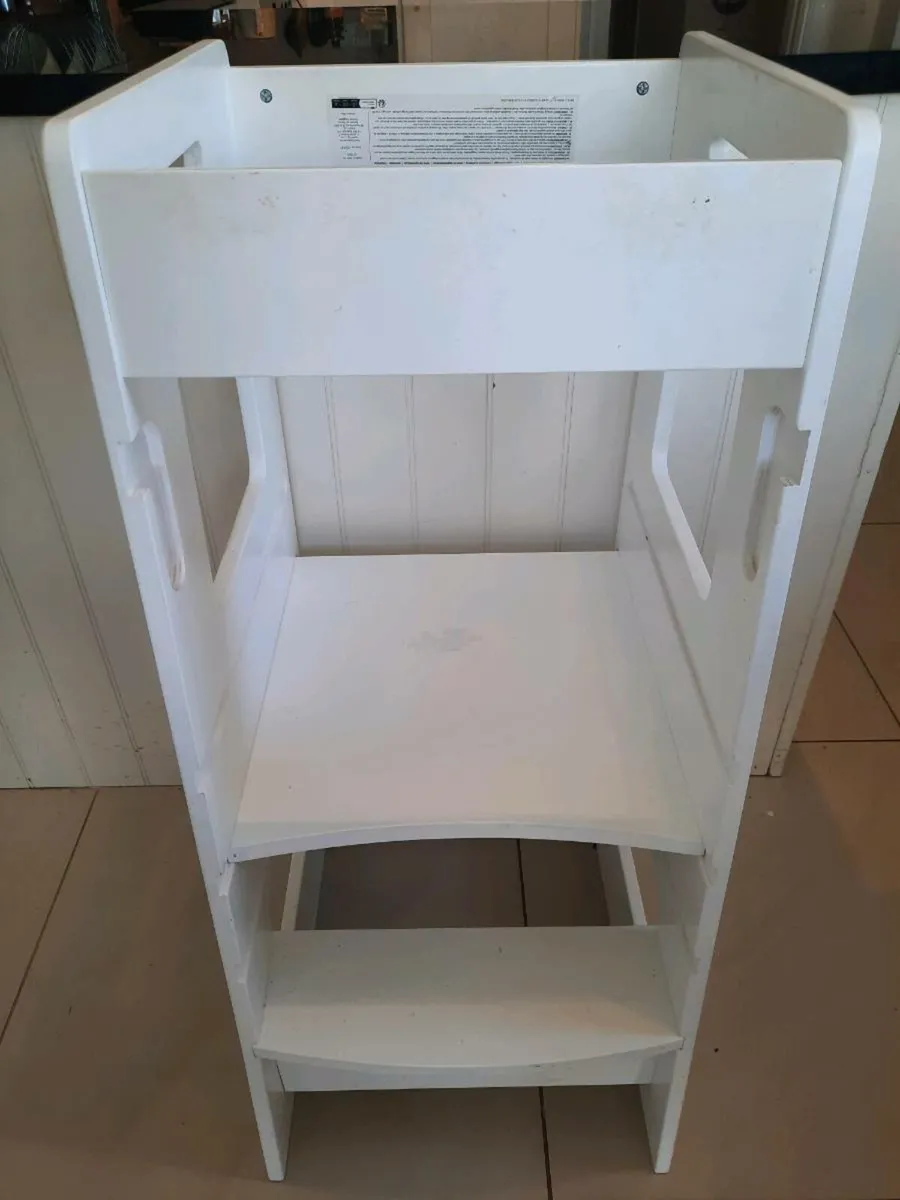 Kiddy Moon Kitchen Helper / Learning Tower - Image 1