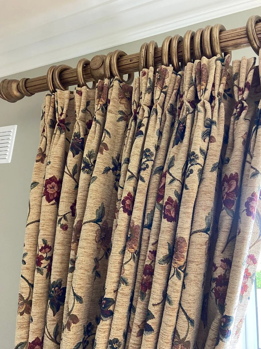 Curtains , Curtain Pole , Rug - Image 2