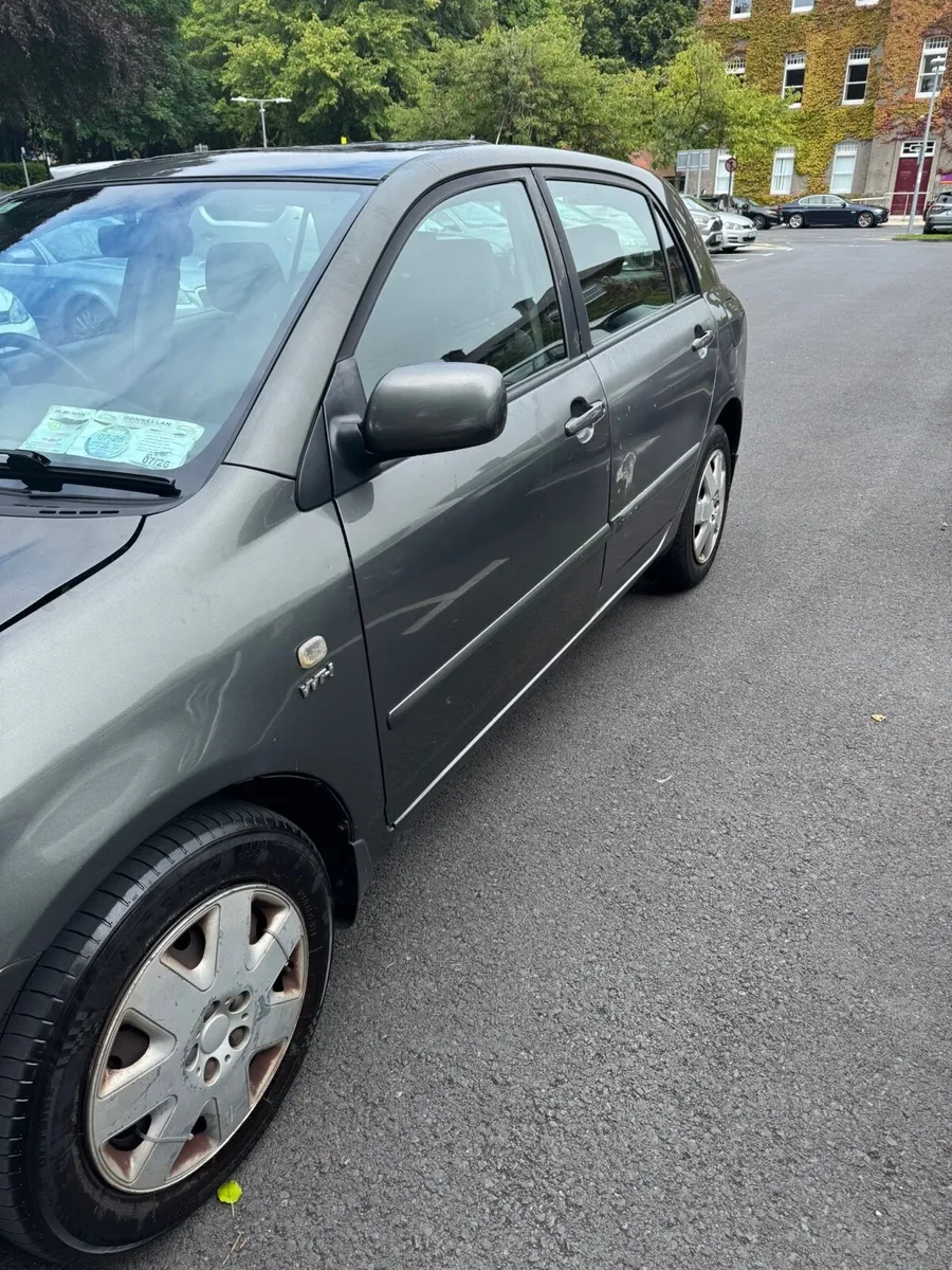 Toyota Corolla 2004 – For Sale - Image 3