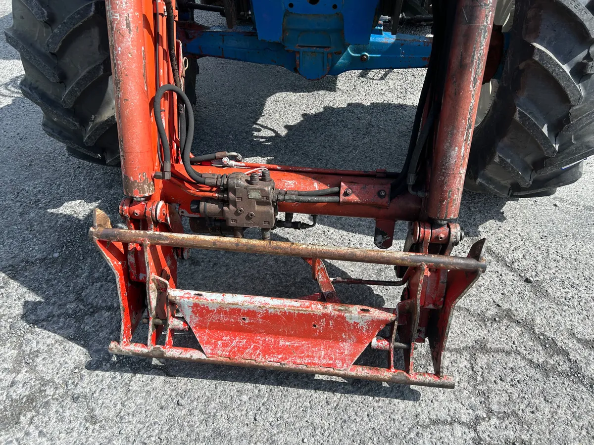 1987 Ford 7610 with Quicke Loader - Image 2