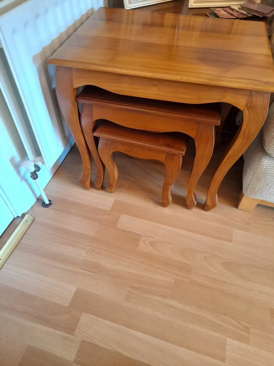 Nest of tables - Image 1