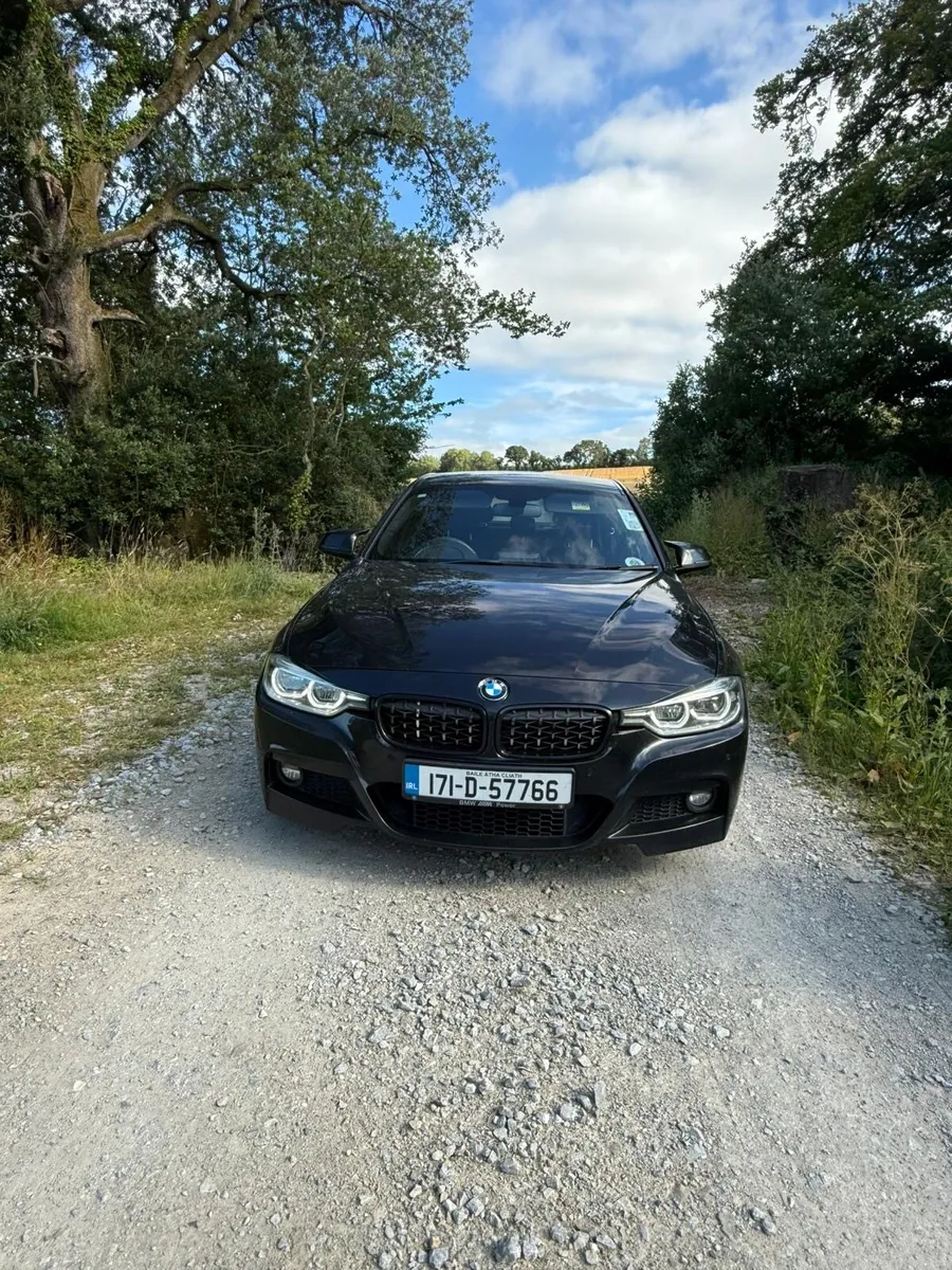 BMW 330e - Image 2