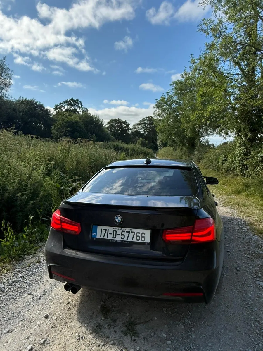 BMW 330e - Image 3
