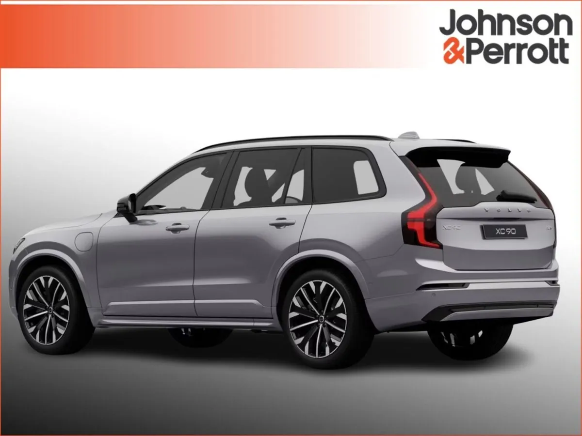 Volvo XC90 T8 455bhp AWD Ultra Dark (immediate De - Image 3