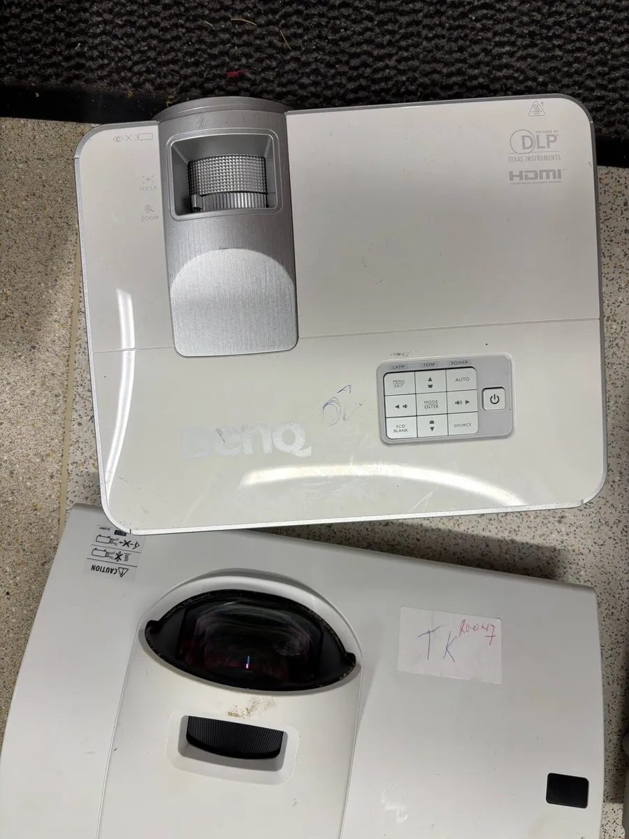Projectors 12 in total - Image 4