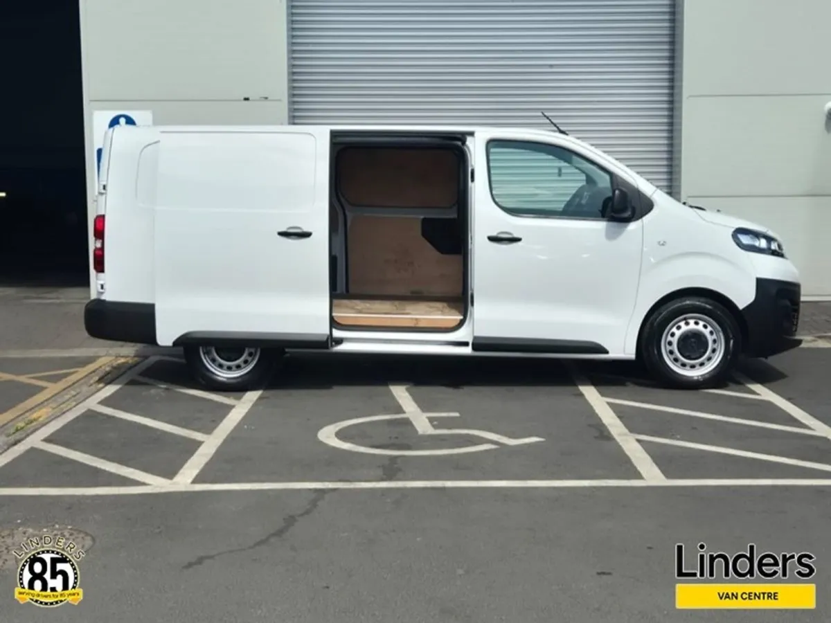 Opel Vivaro LWB EX Demo - Image 3