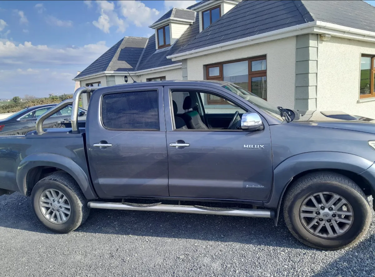 2014 Toyota Hilux 3.0 Invincible - Image 2